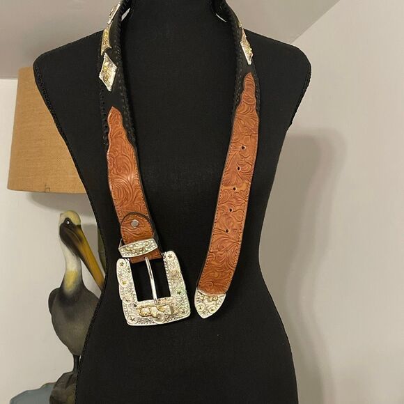 Praying Cowboy Vintage 2-Toned Hand-tooled Large Buckle Men’s Western/Cowboy Bel - Picture 14 of 16